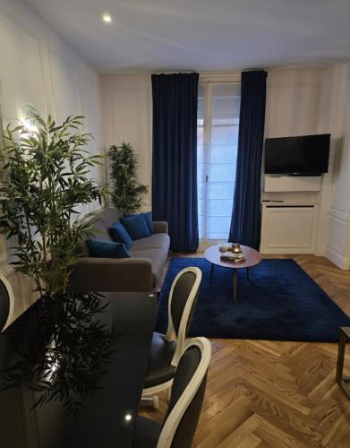 Champs Élysées - Prestigious 1BR - Sleeps 5