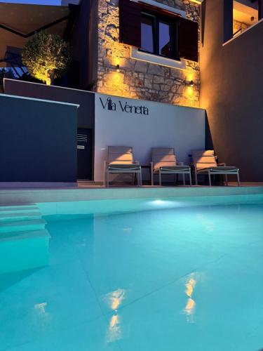 Het zwembad bij of vlak bij Villa Venetta beach house ,Island Žirje, Šibenik