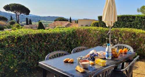 Φαγητό σε αυτή η παραθεριστική κατοικία ή κάπου εκεί κοντά