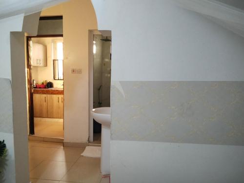 Koupelna v ubytování Bensa Homes