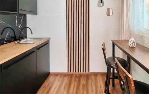 1 Bedroom Awesome Apartment In Hvar