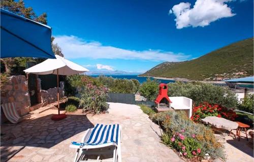 Beach Front Apartment In Gdinj With Wifi