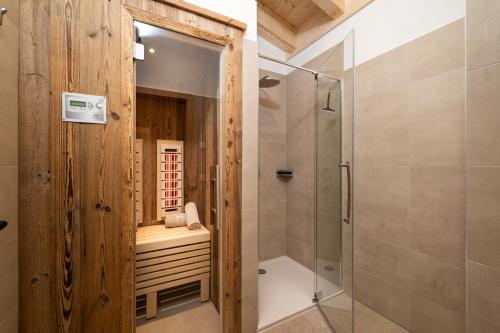 Koupelna v ubytování Wildbach Lodge Dienten