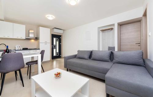 Cozy Apartment In Rovinj With Wifi