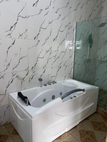 Koupelna v ubytování Goldeekion