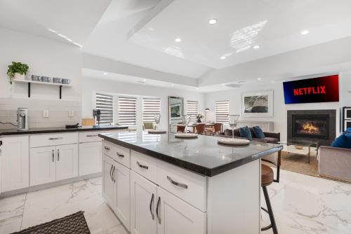 Fotografie z fotogalerie ubytování Minimalist Modern 3Bed 3Bath House near the Rose Bowl in Pasadena v destinaci Pasadena