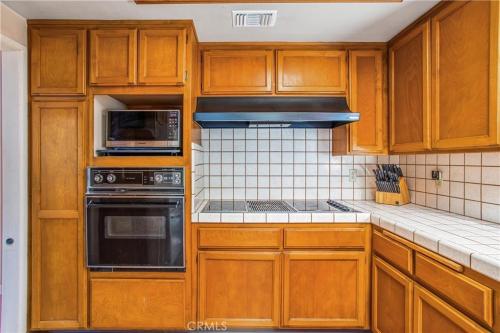 Kuchyň nebo kuchyňský kout v ubytování Pet-Friendly, Fully Fenced and Fully Furnished 3BR Home