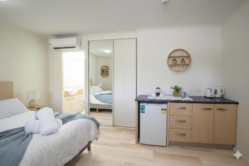 Postel nebo postele na pokoji v ubytování Resort Style Oasis, 2 Bedroom, 2 Bath, sleeps 6