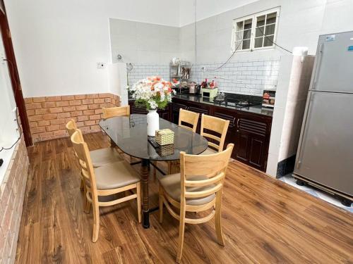 Η κουζίνα ή μικρή κουζίνα στο Divine House View Ho Xuan Huong