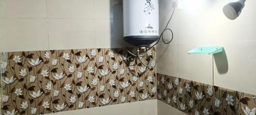 Ένα μπάνιο στο Paradise guest house