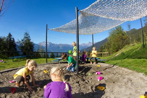 Niños alojados en Panoramagasthof Kristberg