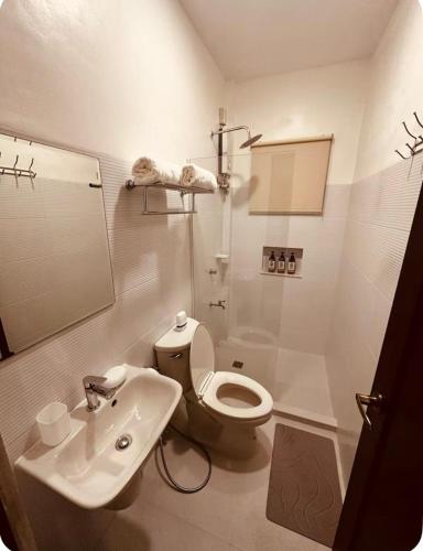 Koupelna v ubytování Amec Homes