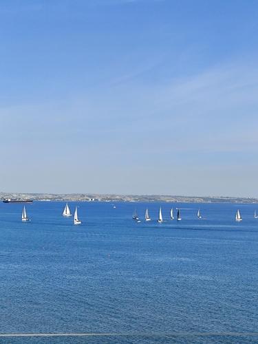 Front-Row - Skyline Retreat - Pool Access