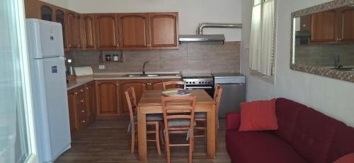 Kuchyň nebo kuchyňský kout v ubytování Villa Rosaria Triscina di Selinunte