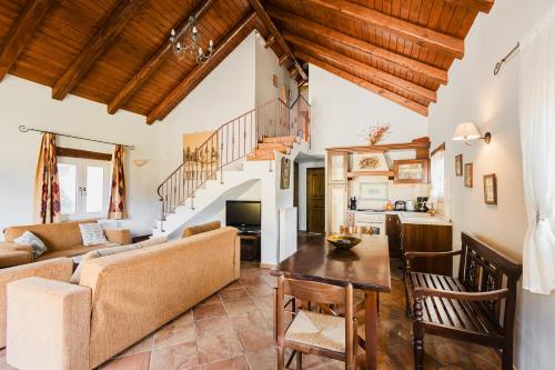 Χώρος καθιστικού στο 4 εποχές