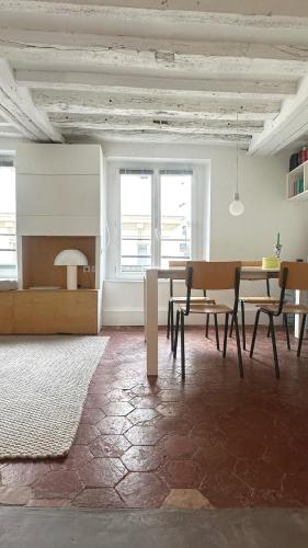 Peaceful flat in Central Paris