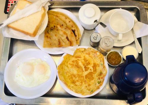 Jídlo v hotelu nebo okolí