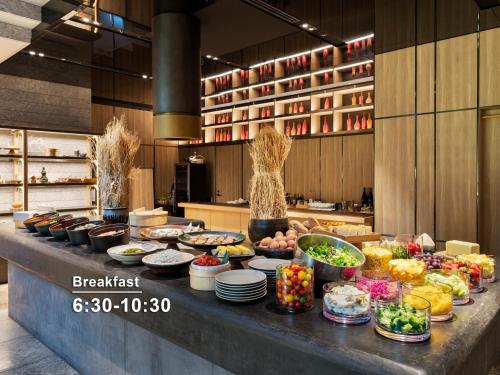 Jídlo v hotelu nebo okolí