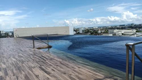 Příroda nedaleko kapslového hotelu