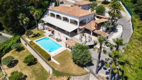 Piscina a Spectacular house o a prop