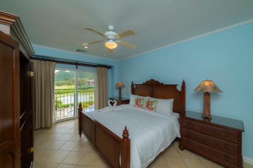 Postel nebo postele na pokoji v ubytování Del Mar 3C 3 bdr Ocean View in Los Suenos