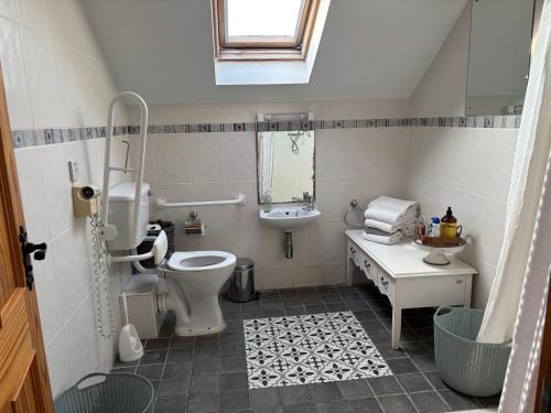 Koupelna v ubytování The Folly Self Catering Sleeps 28 7 bedrooms