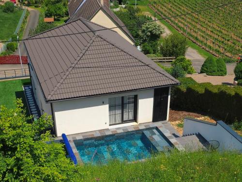 Modern Comfort for 6 Guests 3 Bedrooms Home near Colmar