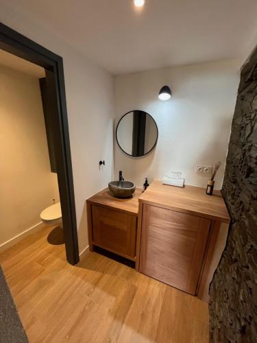 Et badeværelse på Studio dans maison typique du cap Corse