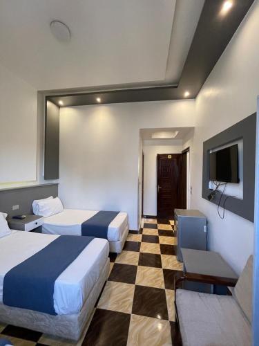 Family Palace Hostel