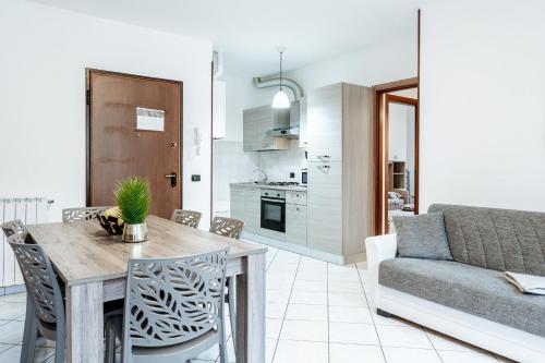 Kuchyň nebo kuchyňský kout v ubytování Appartamento Alice a Malpensa Aeroporto