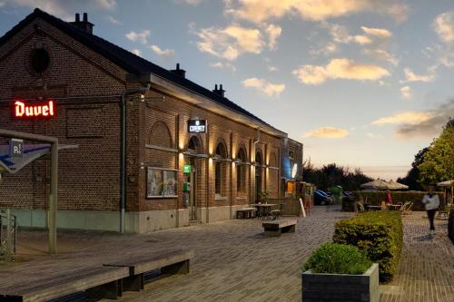 Το κτήριο όπου στεγάζεται  το διαμέρισμα