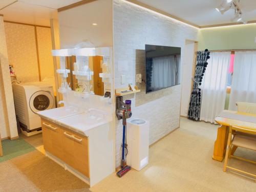 HANA Kyobashi 3-4-5F can accommodate 10 people BBQ terrace JR Airport direct to Kyobashi Station 3-5 minutes from the station