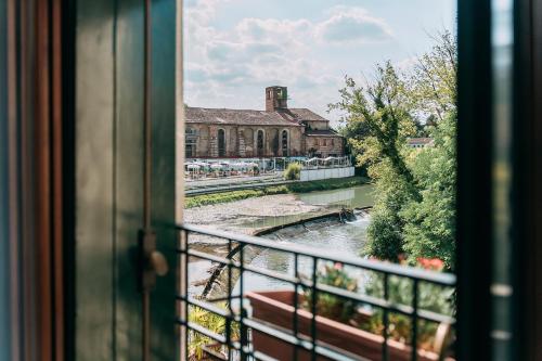 Výhled na řeku, která protéká v blízkosti apartmánu