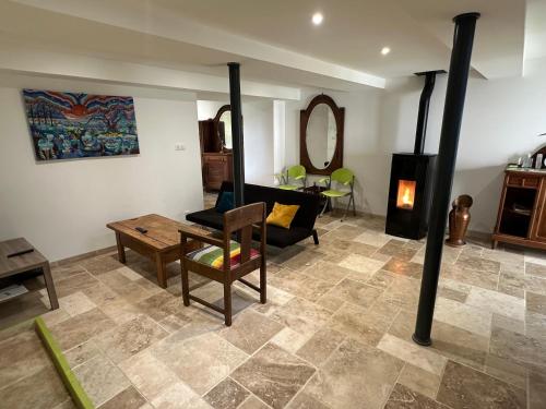 Χώρος καθιστικού στο Gîte La Glycine