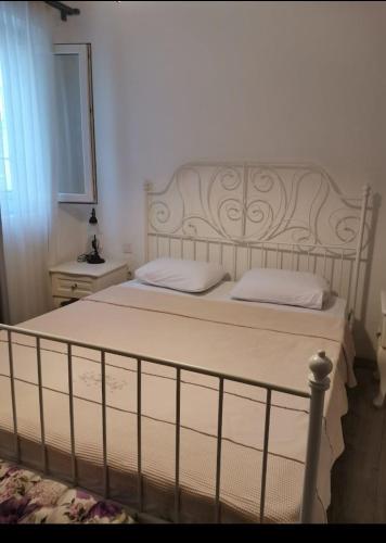 Ένα ή περισσότερα κρεβάτια σε δωμάτιο στο Noonbir Alaçatı otel