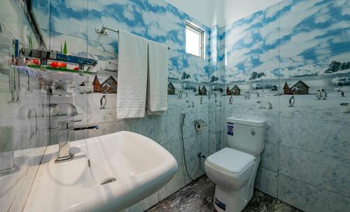 Ένα μπάνιο στο Ocean Hill Ahungalla