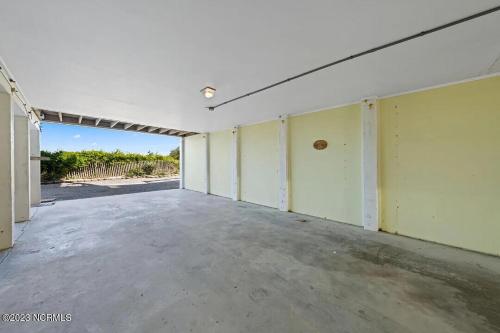 Fotografie z fotogalerie ubytování Carolina Beach Ocean View Retreat with Beach Access! v destinaci Carolina Beach