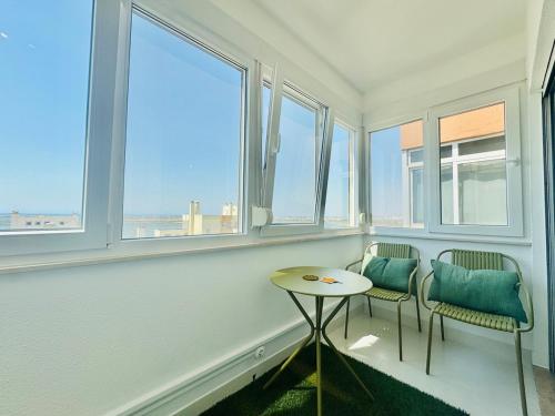 Doble Vista Faro, Terrace with View, AC & WiFi