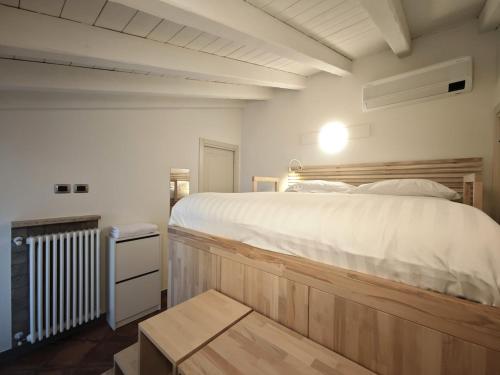 Postel nebo postele na pokoji v ubytování Airport-Fiera New Apt with terrace Bergamo Stay