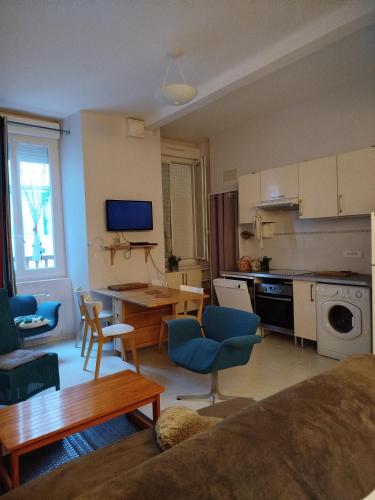 Nhà bếp/bếp nhỏ tại Le palas