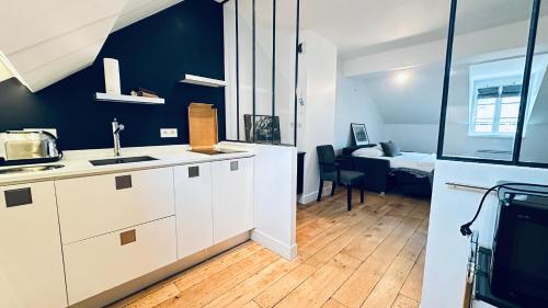 One Room - Last Floor - Vendôme / Madeleine