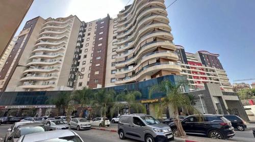 Το κτήριο όπου στεγάζεται  το διαμέρισμα