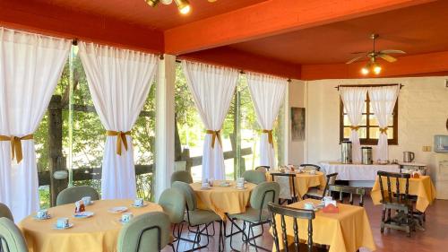 En restaurant eller et andet spisested på Hostería Michel