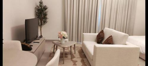 Μια τηλεόραση ή/και κέντρο ψυχαγωγίας στο Formula Luxe Studio Yas Island