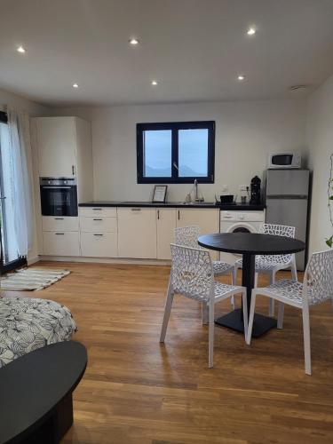 Η κουζίνα ή μικρή κουζίνα στο Casa Gioia Maisonette à Sotta