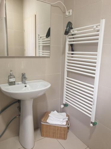 Ένα μπάνιο στο River Apartment