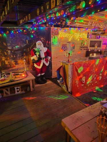 Επισκέπτες που μένουν στο The Escape