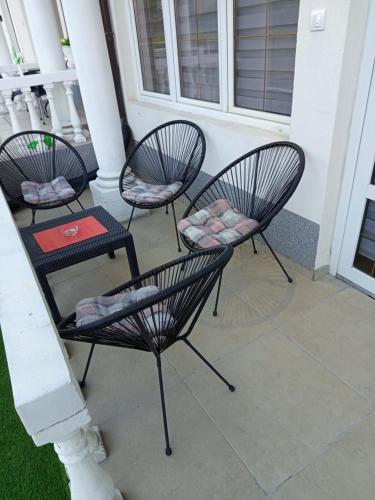 Χώρος καθιστικού στο Apartman Mitic