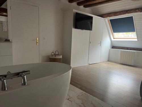 Φωτογραφία από το άλμπουμ του La Villa Eden 