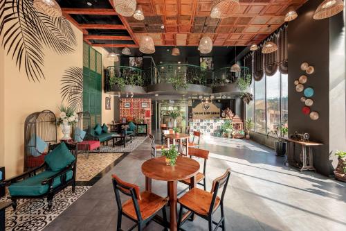 Posezení v ubytování Tam Coc Lion Kings Hotel & Resort Ninh Binh